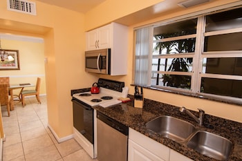 palm beach waterfront suites