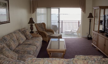 palm beach waterfront suites