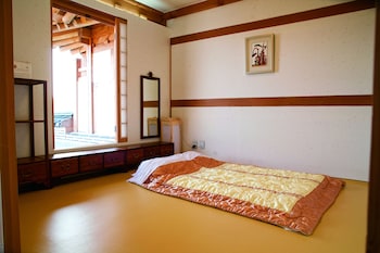 hanok hotel youngsanjae