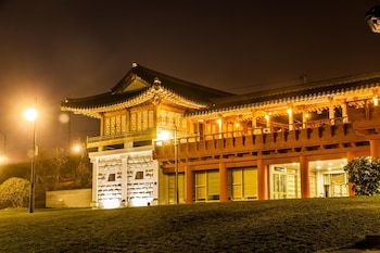 hanok hotel youngsanjae