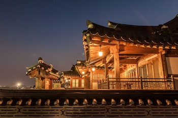 hanok hotel youngsanjae