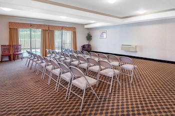 howard johnson hotel and suites by wyndham pico rivera