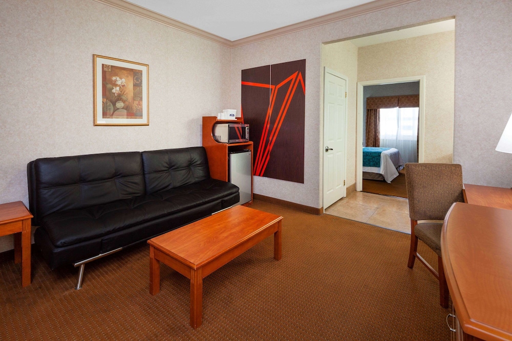 howard johnson hotel and suites by wyndham pico rivera