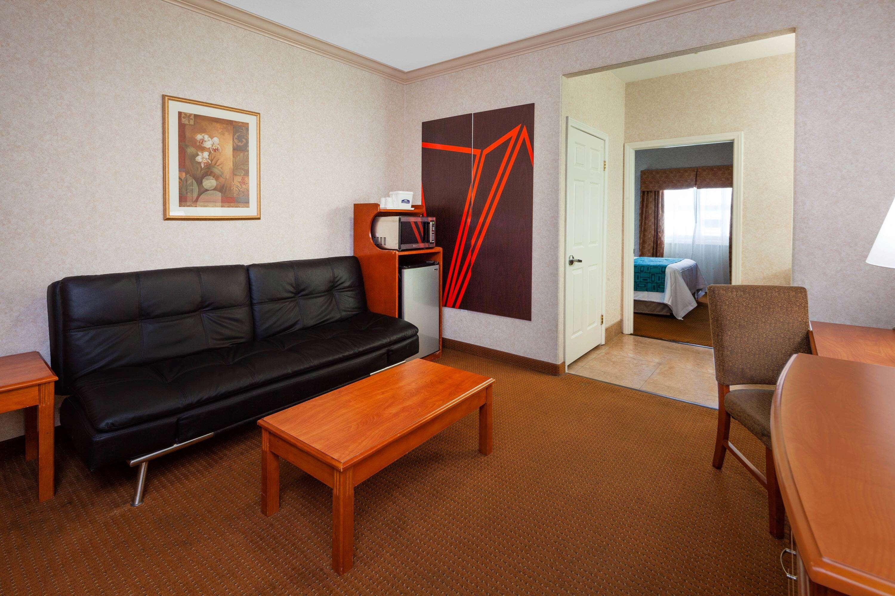 howard johnson hotel and suites by wyndham pico rivera