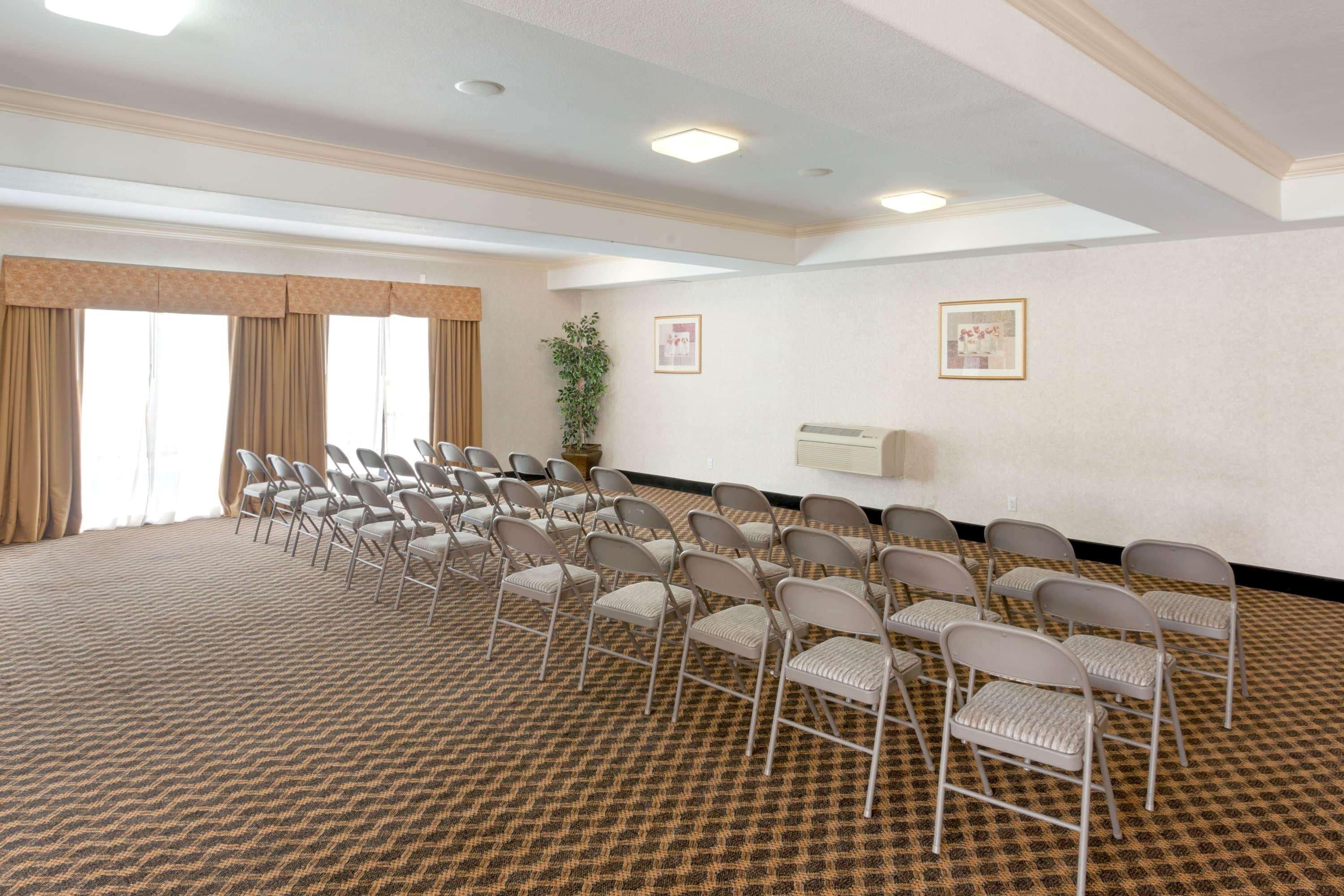 howard johnson hotel and suites by wyndham pico rivera