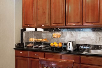 howard johnson hotel and suites by wyndham pico rivera