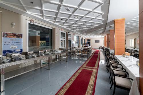 hotel tanger med