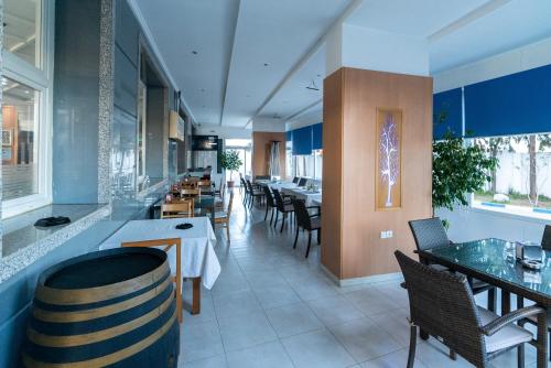hotel tanger med