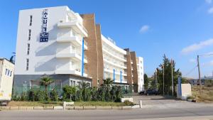 hotel tanger med