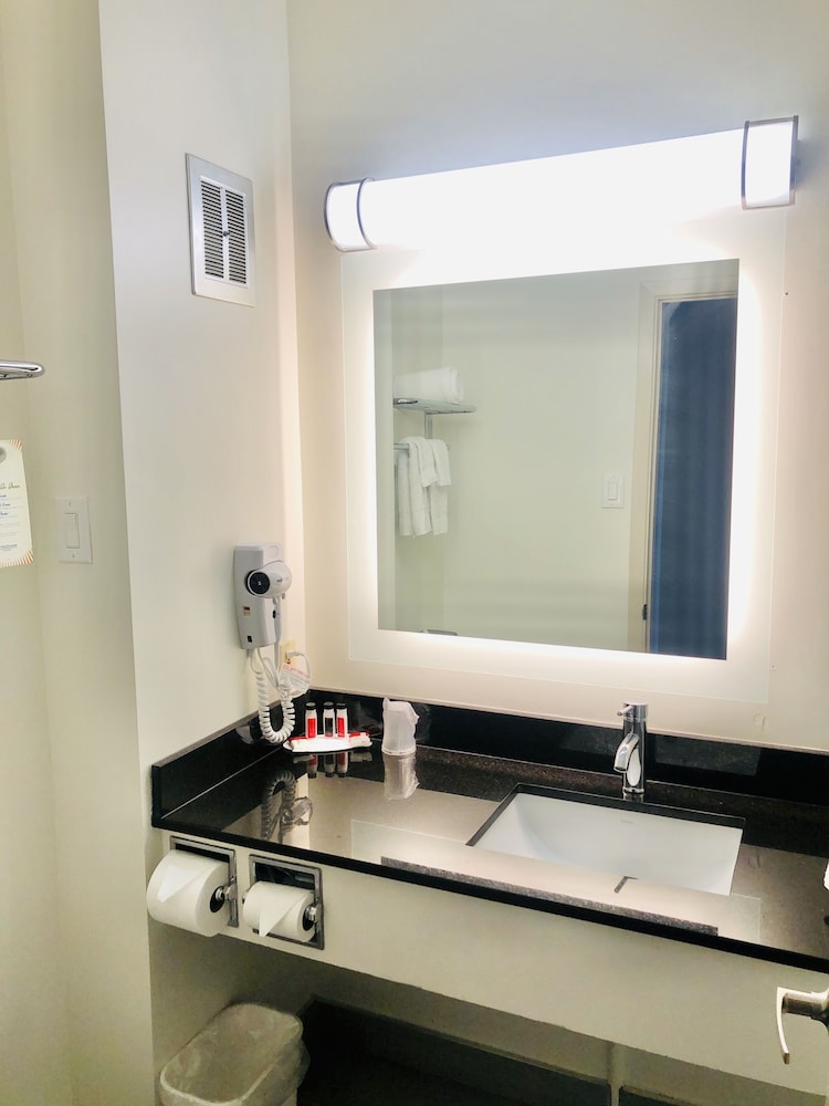 Motel 6 Sault Ste. Marie, On,Sault Ste. Marie>>Algoma,2 star