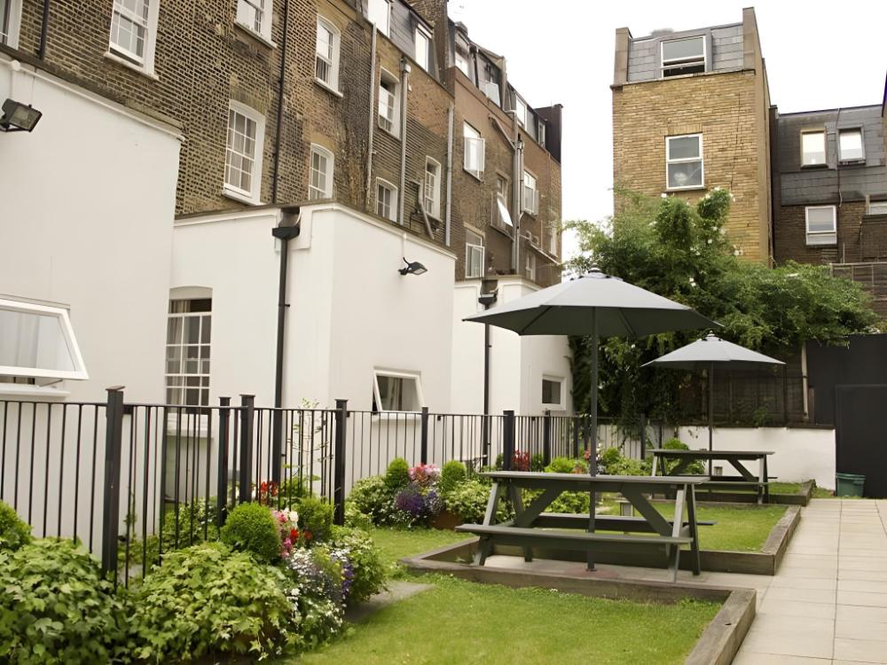 studios 2 let north gower