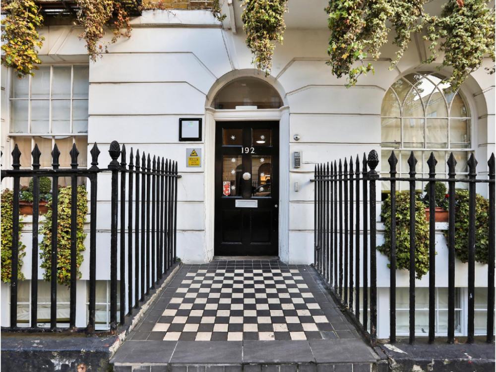 studios 2 let north gower