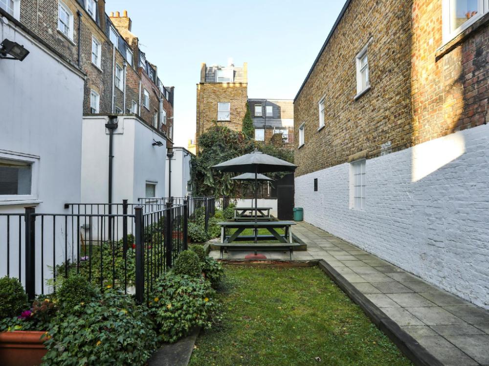 studios 2 let north gower