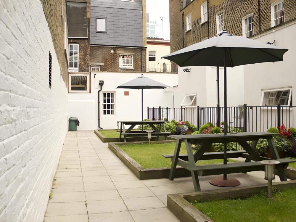 studios 2 let north gower