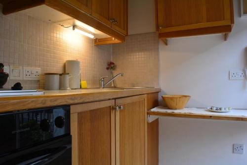 studios 2 let north gower