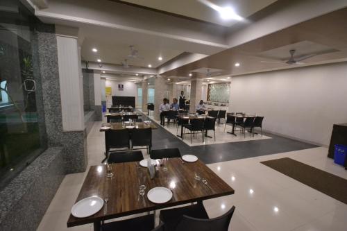 hotel city heart shirdi
