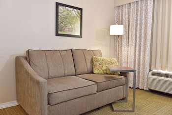 Hampton Inn & Suites Alexandria,Louisiana>>Alexandria,3 star