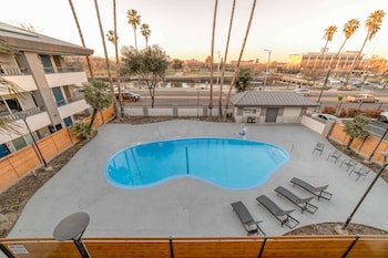 studio 6 suites stockton ca waterfront