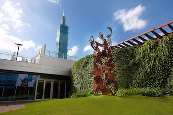 humble house hotel taipei curio collection by hilton