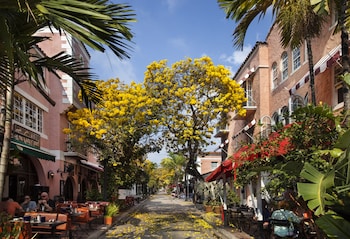 Kasa El Paseo Miami Beach,Miami>>Espanola Way And Washington Avenue,3 star