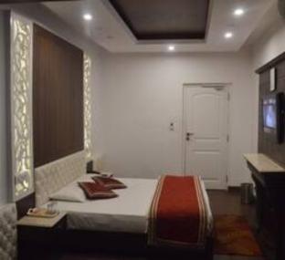 hotel park wood mall road