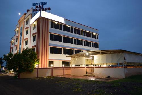 hotel sai shraddha