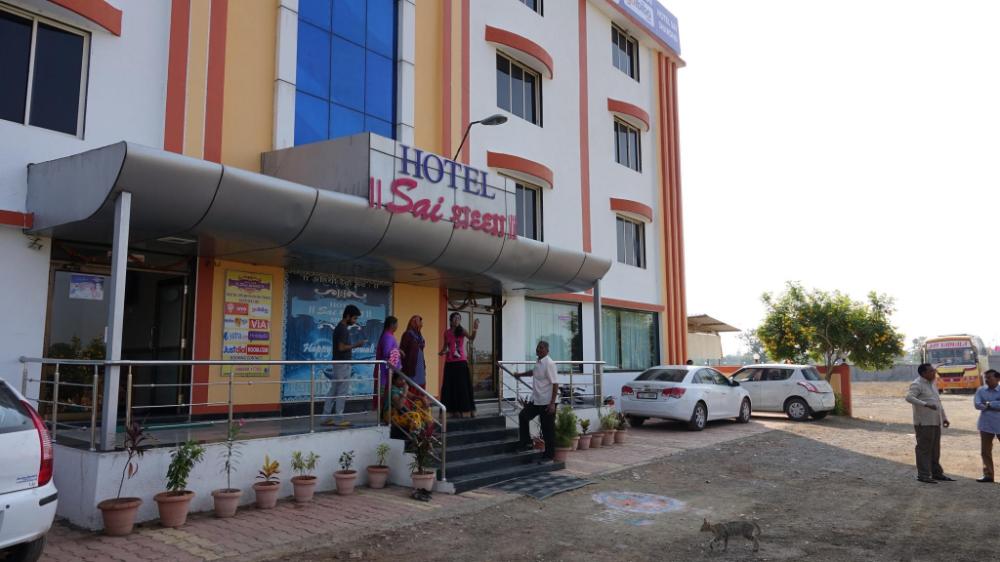hotel sai shraddha
