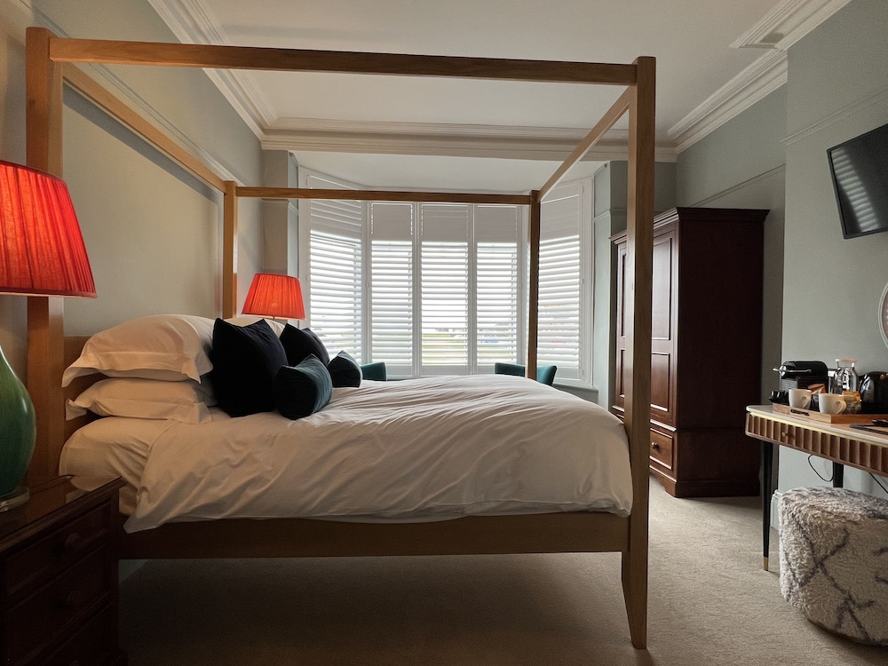 east beach guest house