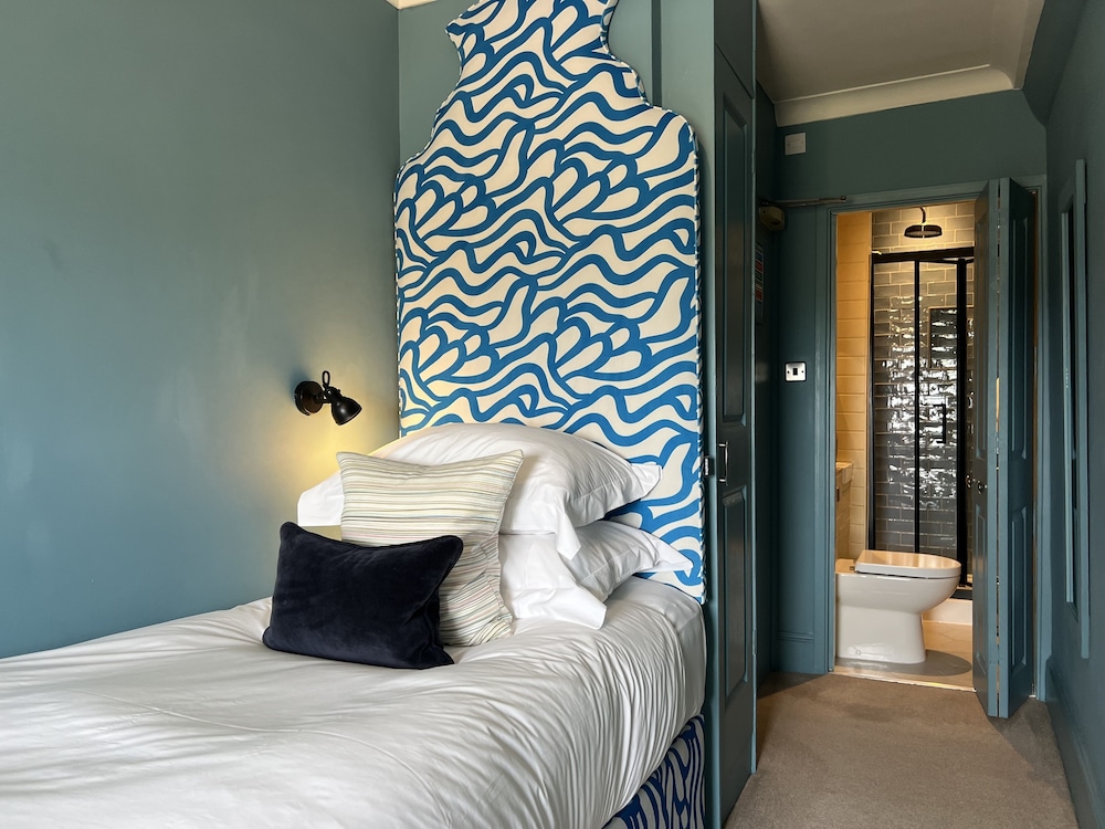 east beach guest house