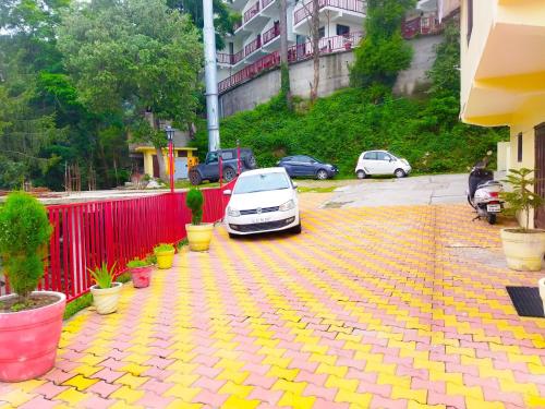 hotel himdhara