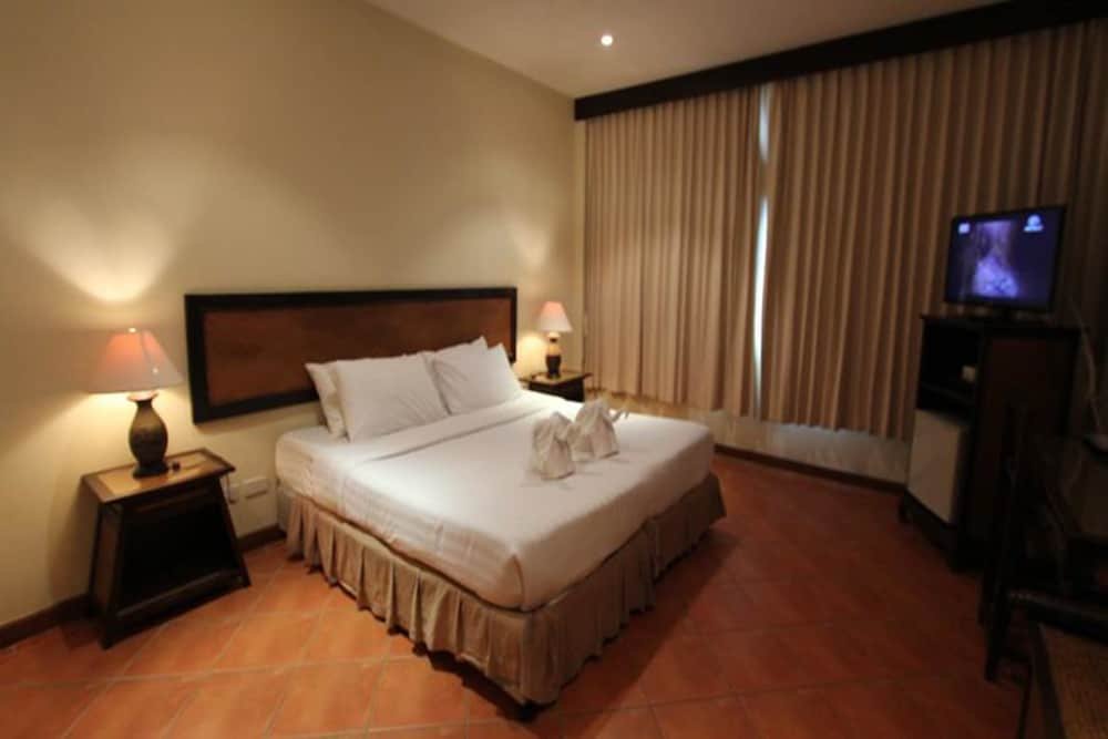 buffalo bill hotel koh chang