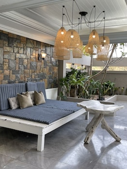 garden paradise hotel and serviced apartment