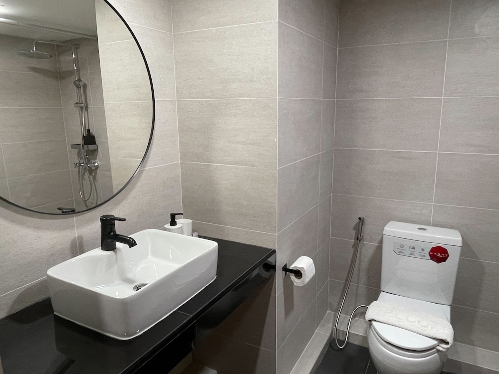 garden paradise hotel and serviced apartment