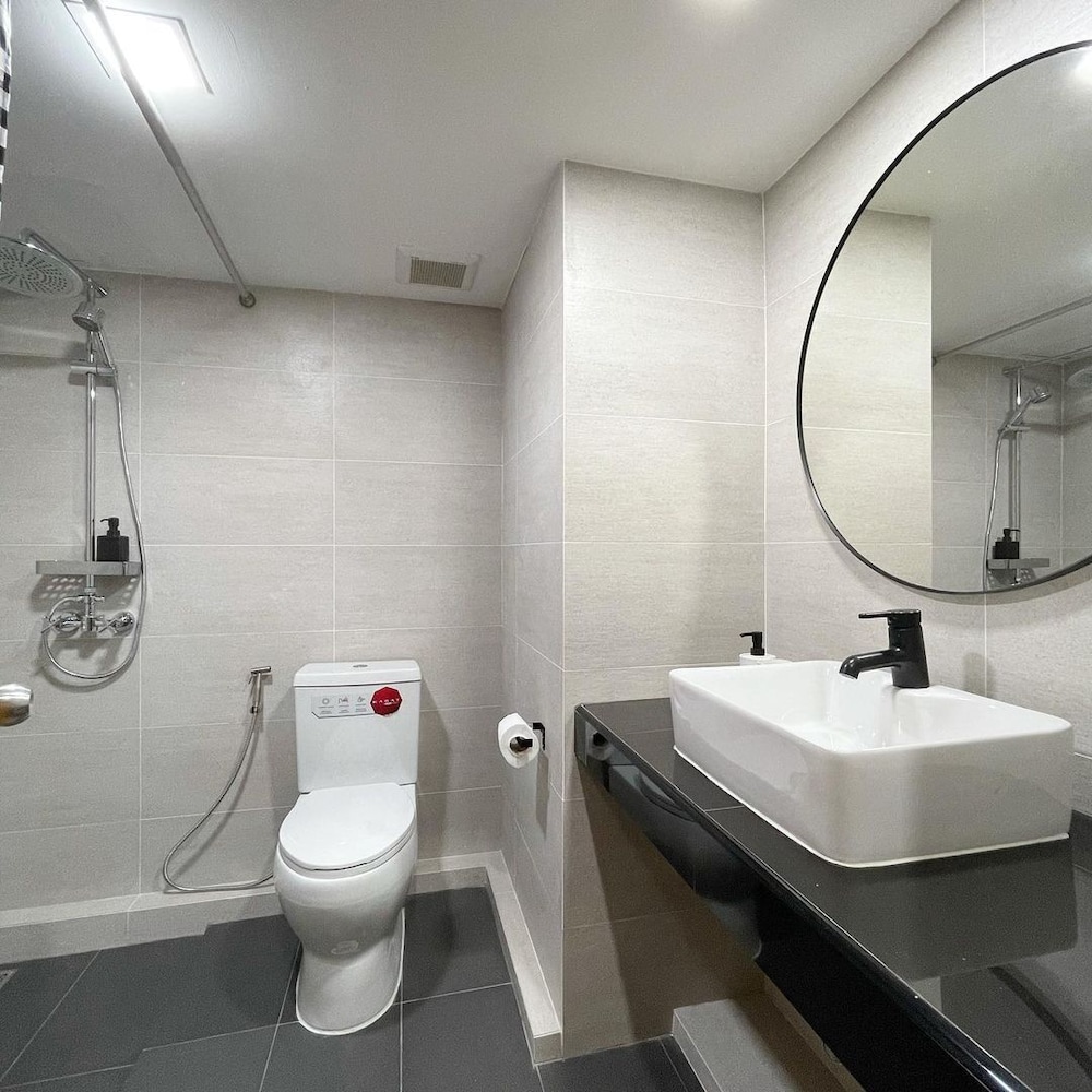 garden paradise hotel and serviced apartment