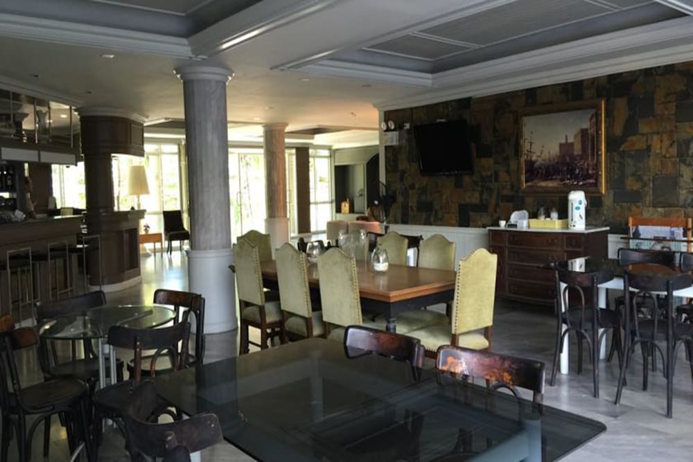 garden paradise hotel and serviced apartment