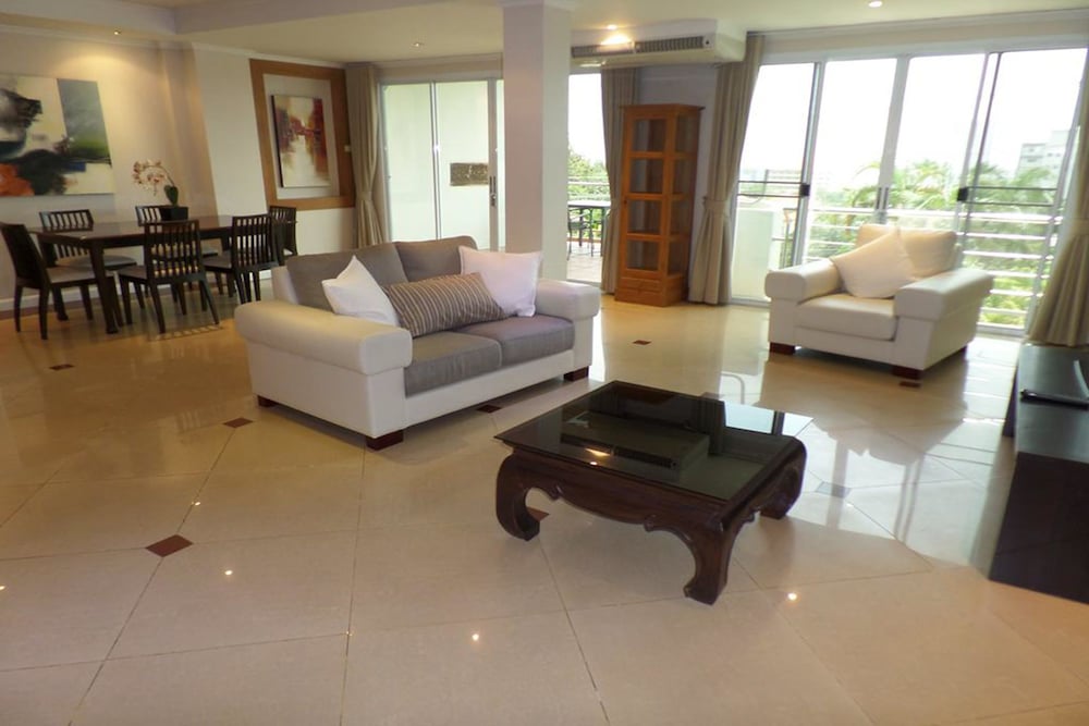 westbury residence