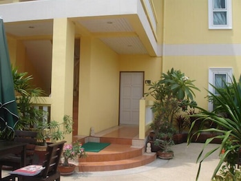 pius place