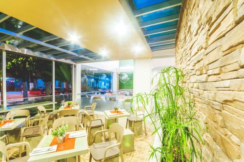 waira suites hotel