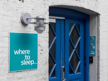 where to sleep hostel