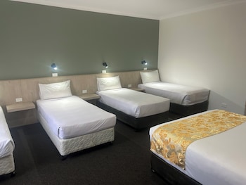 country lodge motor inn