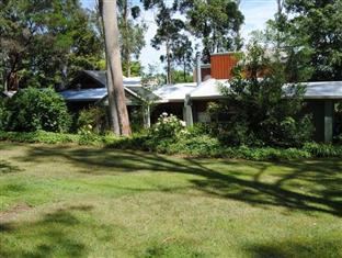 clarendon chalets