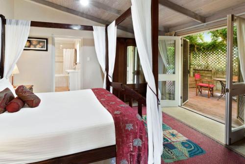 clarendon chalets