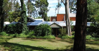 clarendon chalets