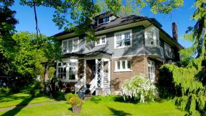 the captains house heritage bed and breakfast