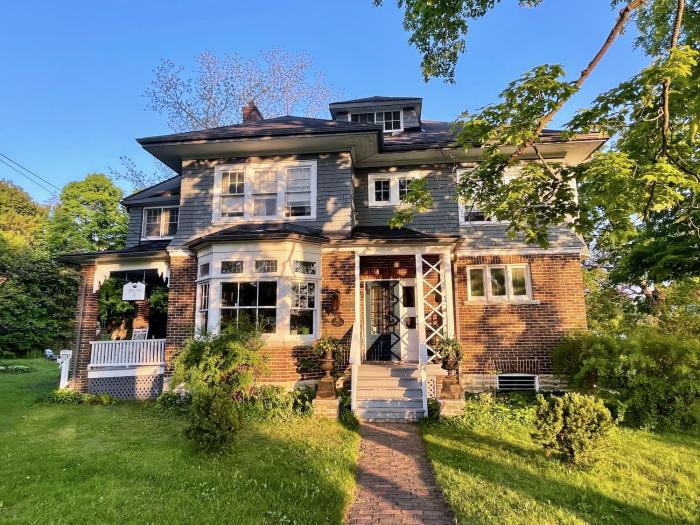 the captains house heritage bed and breakfast