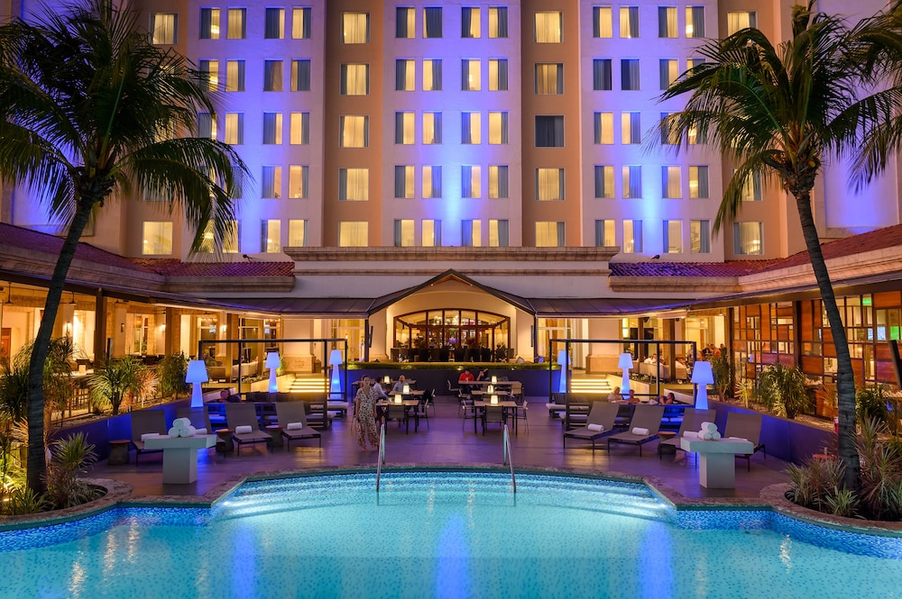 real intercontinental managua at metrocentro mall by ihg