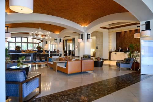 real intercontinental managua at metrocentro mall by ihg
