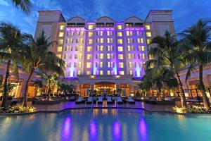real intercontinental managua at metrocentro mall by ihg