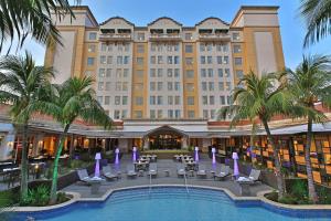 real intercontinental managua at metrocentro mall by ihg