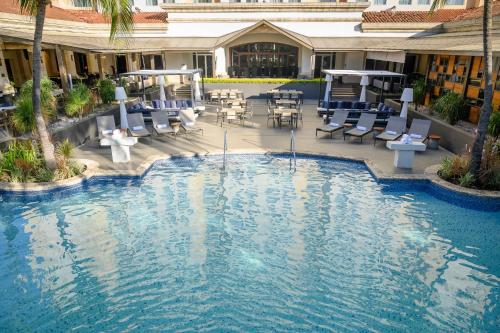 real intercontinental managua at metrocentro mall by ihg